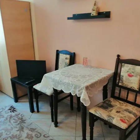 بيت شباب Teheran *